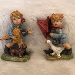 Vintage Napco Ware “April Showers” Girl and Boy Set of 2 Figurines